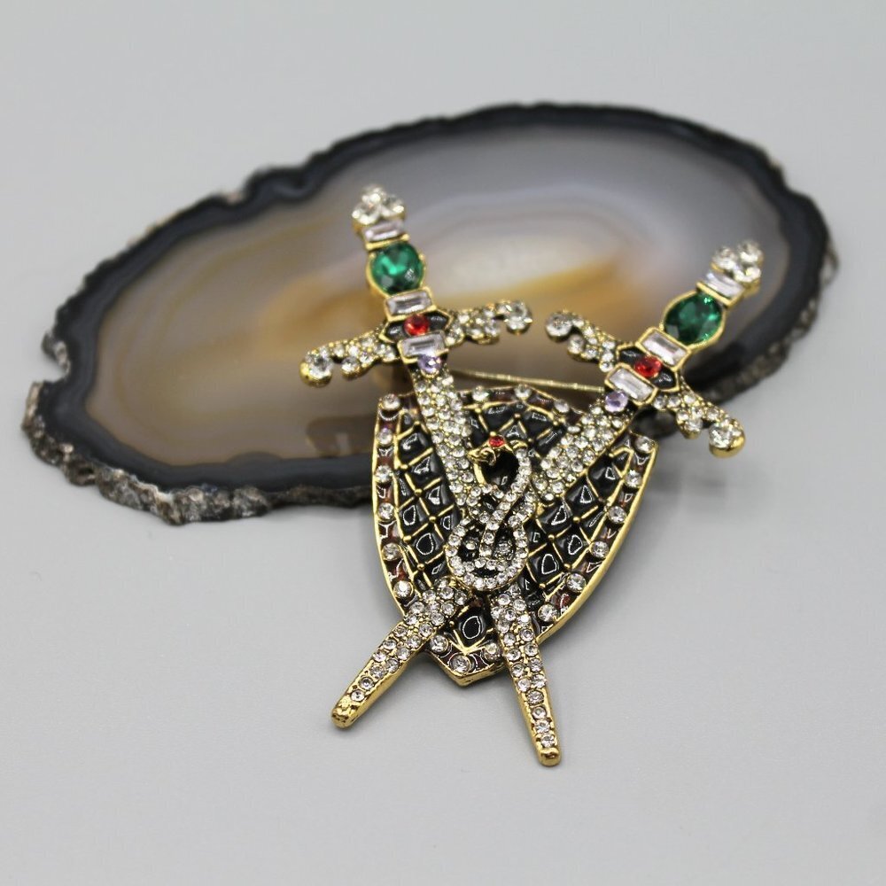 Shield sword knight jewelry pin brooch pendant fashion gold tone crystals new